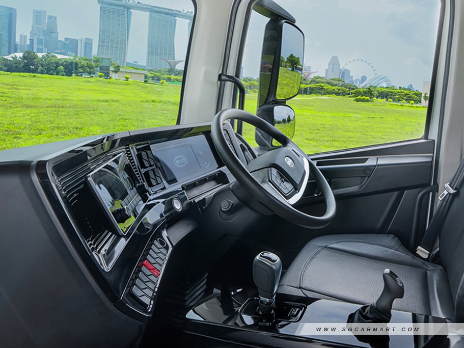 https://i.i-sgcm.com/new_cars/cars/22014/22014_g9