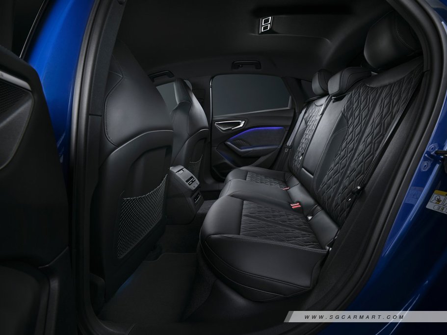 https://i.i-sgcm.com/new_cars/cars/22016/22016_g11