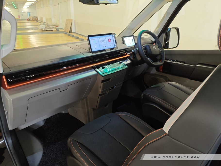 https://i.i-sgcm.com/new_cars/cars/22023/22023_g8
