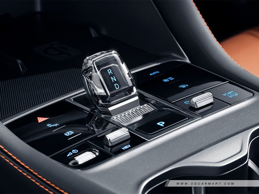 https://i.i-sgcm.com/new_cars/cars/22025/22025_g11