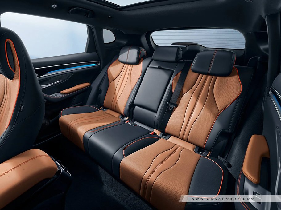 https://i.i-sgcm.com/new_cars/cars/22025/22025_g14