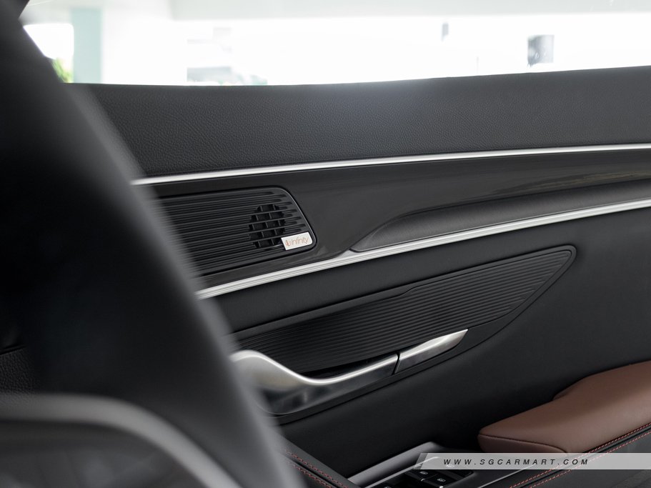 https://i.i-sgcm.com/new_cars/cars/22025/22025_g38