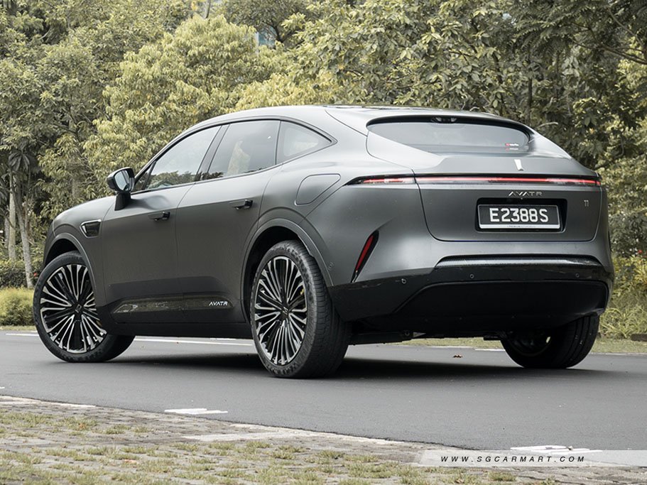 https://i.i-sgcm.com/new_cars/cars/22026/22026_g15
