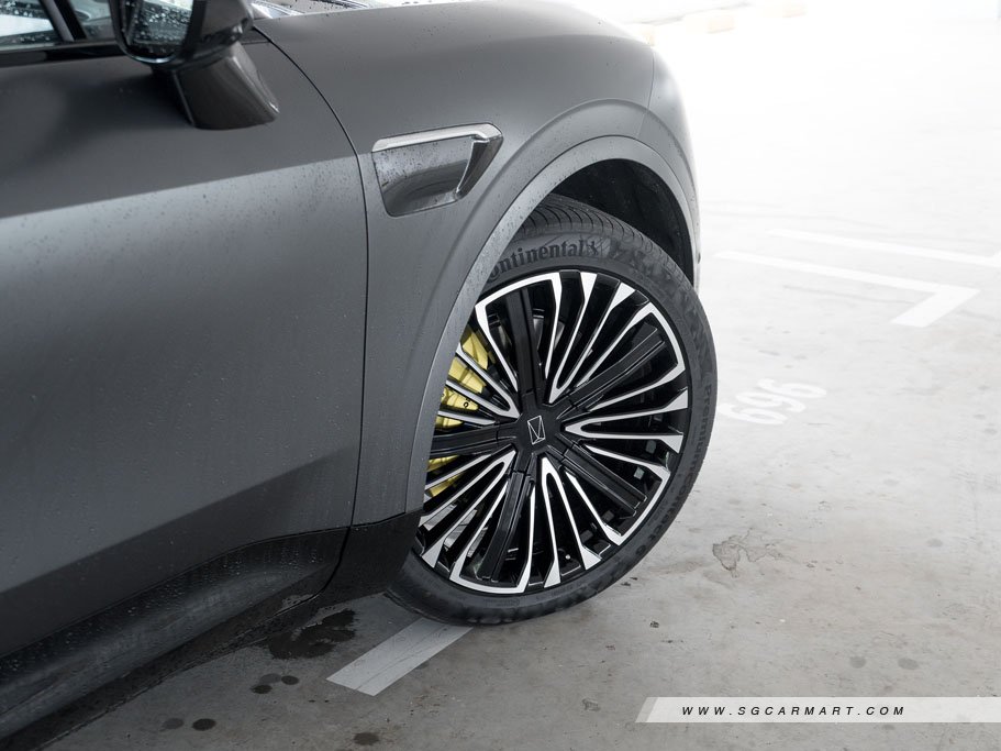 https://i.i-sgcm.com/new_cars/cars/22026/22026_g21
