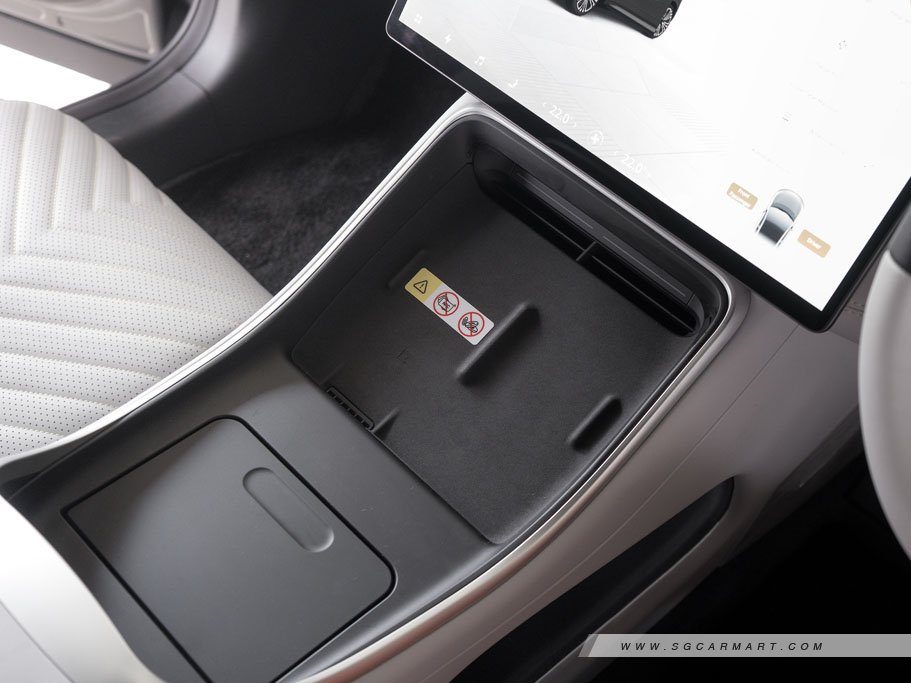 https://i.i-sgcm.com/new_cars/cars/22026/22026_g27