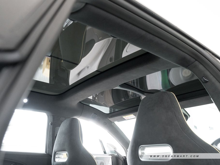https://i.i-sgcm.com/new_cars/cars/22026/22026_g32