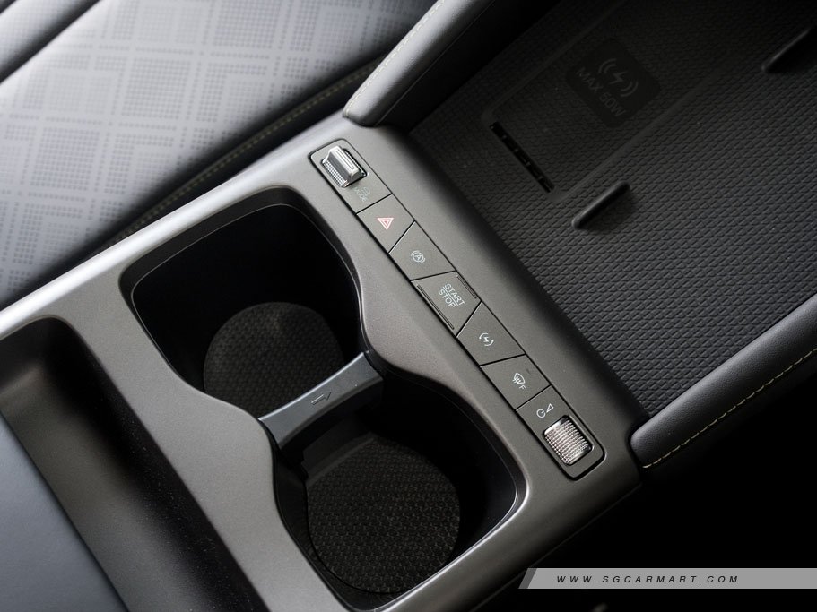 https://i.i-sgcm.com/new_cars/cars/22027/22027_g28