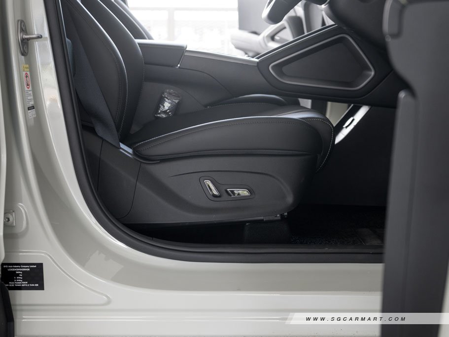 https://i.i-sgcm.com/new_cars/cars/22027/22027_g30