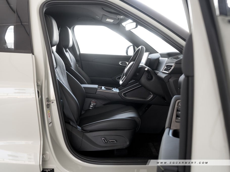 https://i.i-sgcm.com/new_cars/cars/22027/22027_g33