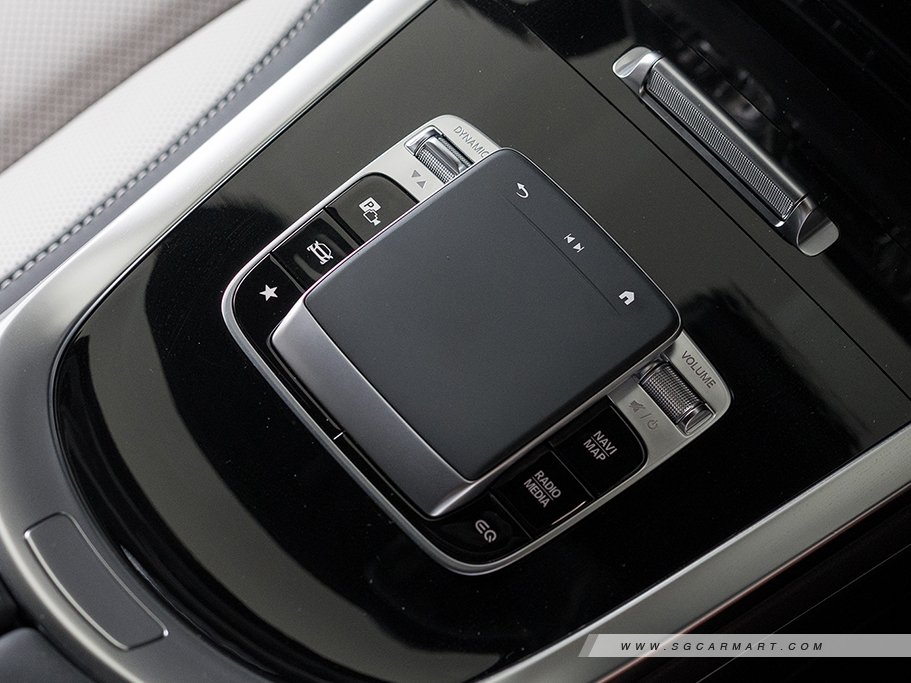 https://i.i-sgcm.com/new_cars/cars/22030/22030_g31