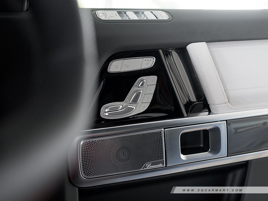 https://i.i-sgcm.com/new_cars/cars/22030/22030_g32