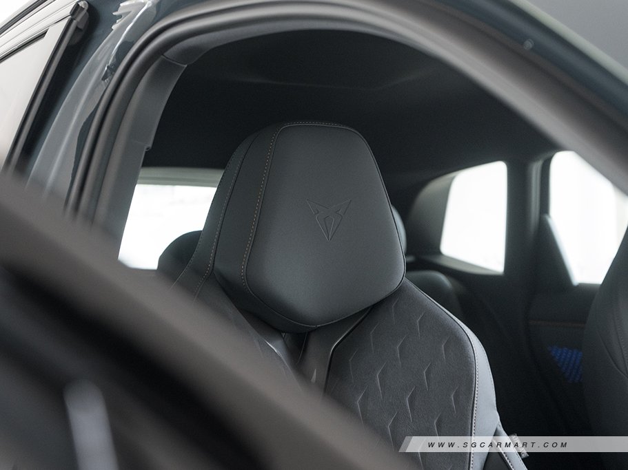 https://i.i-sgcm.com/new_cars/cars/22031/22031_g33