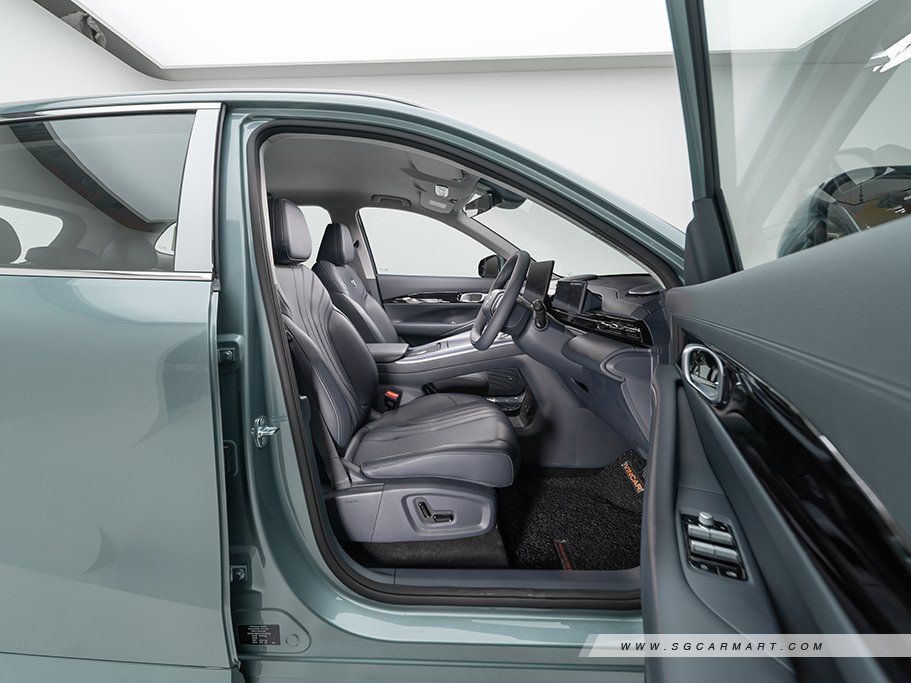 https://i.i-sgcm.com/new_cars/cars/22034/22034_g13