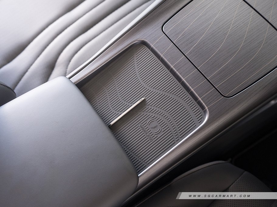 https://i.i-sgcm.com/new_cars/cars/22034/22034_g31