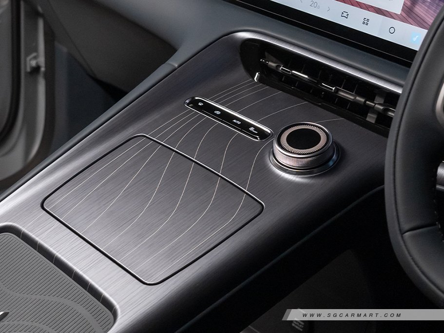 https://i.i-sgcm.com/new_cars/cars/22034/22034_g54