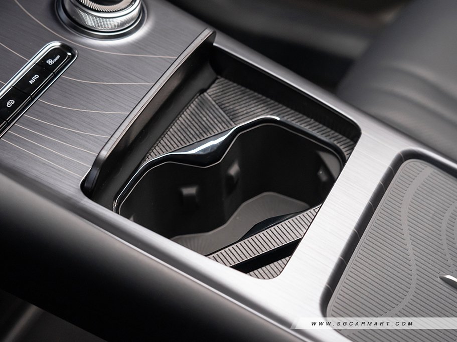 https://i.i-sgcm.com/new_cars/cars/22034/22034_g55