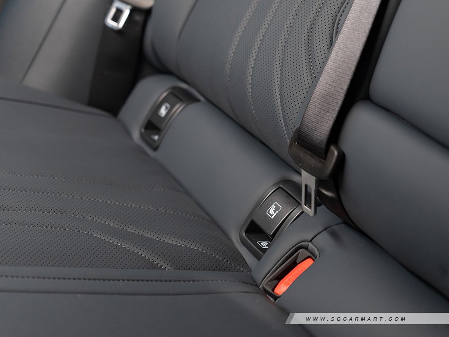 https://i.i-sgcm.com/new_cars/cars/22034/22034_g61
