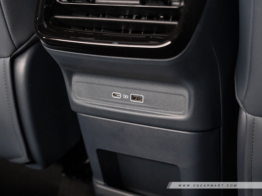 https://i.i-sgcm.com/new_cars/cars/22034/22034_g64