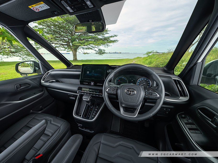 https://i.i-sgcm.com/new_cars/cars/22038/22038_g10
