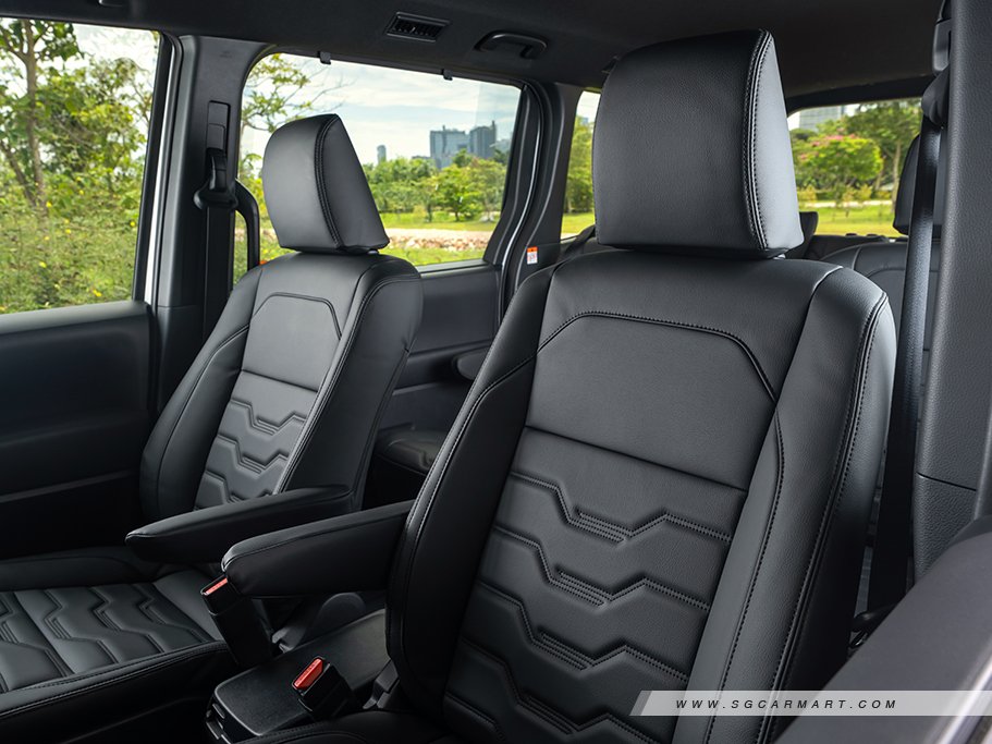 https://i.i-sgcm.com/new_cars/cars/22038/22038_g12