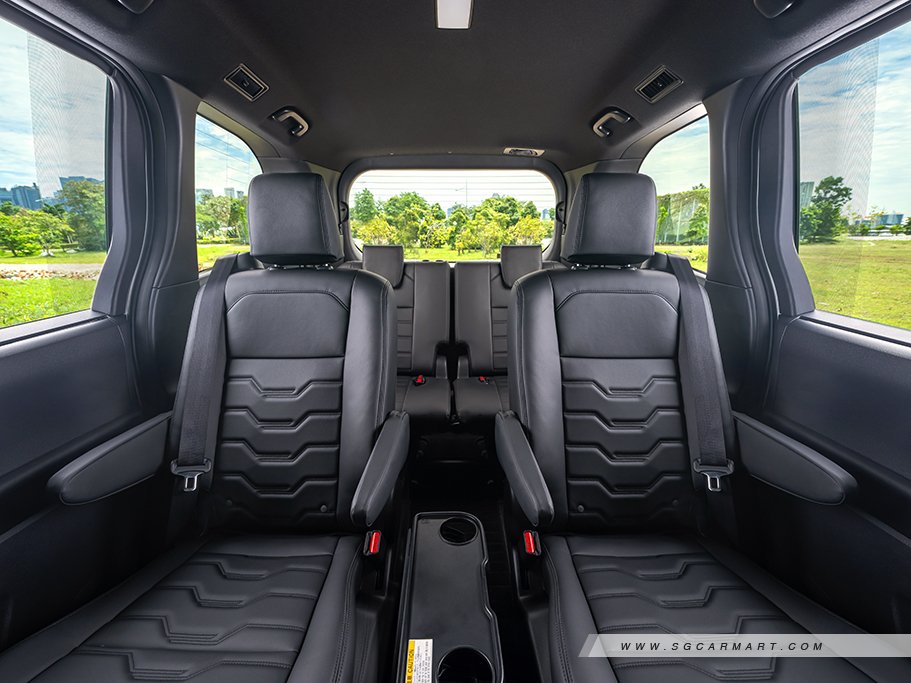 https://i.i-sgcm.com/new_cars/cars/22038/22038_g13
