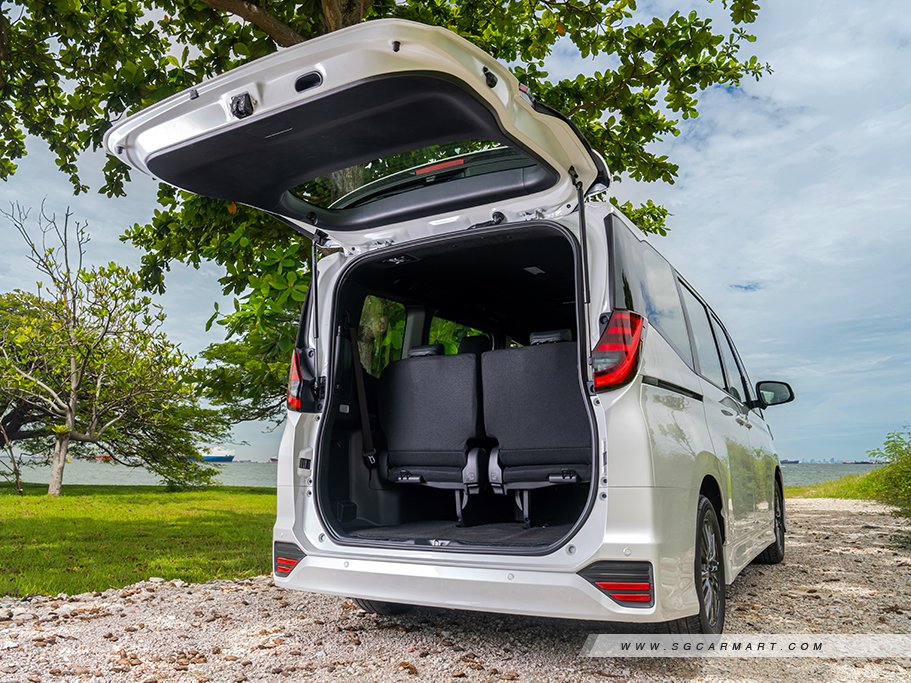 https://i.i-sgcm.com/new_cars/cars/22038/22038_g16