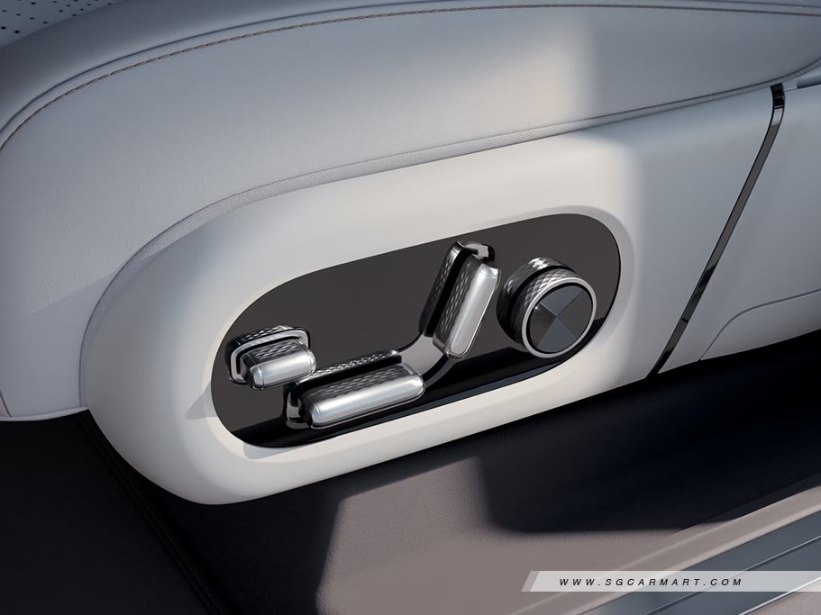 https://i.i-sgcm.com/new_cars/cars/22040/22040_g13