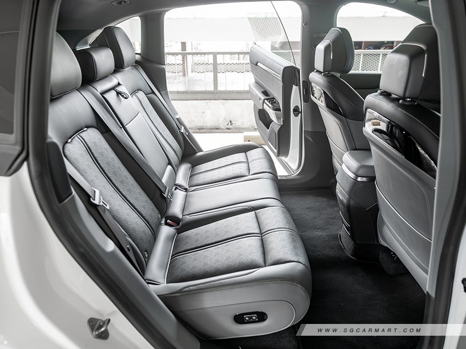 https://i.i-sgcm.com/new_cars/cars/22040/22040_g61