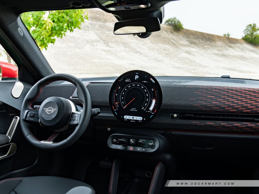 https://i.i-sgcm.com/new_cars/cars/22044/22044_g13