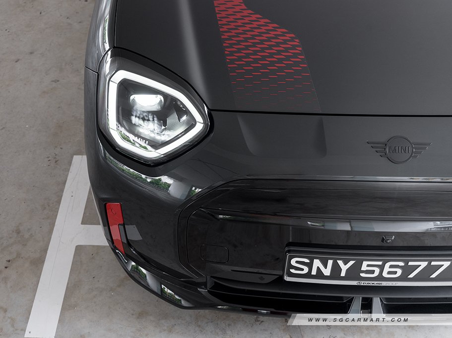 https://i.i-sgcm.com/new_cars/cars/22044/22044_g23