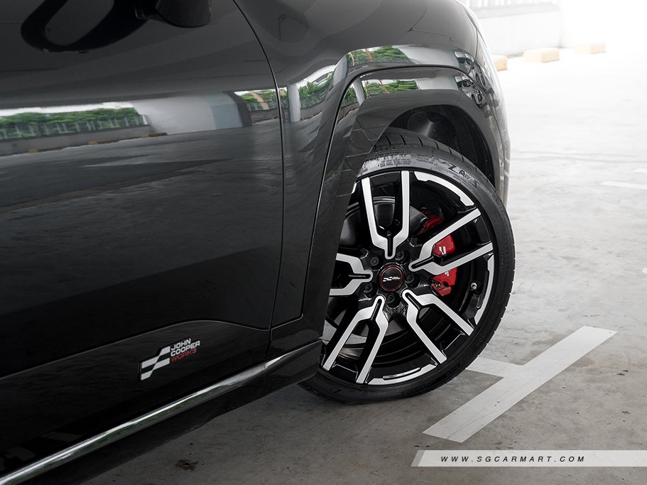 https://i.i-sgcm.com/new_cars/cars/22044/22044_g25