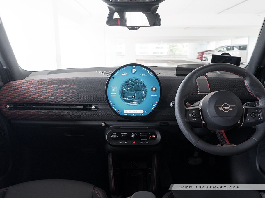 https://i.i-sgcm.com/new_cars/cars/22044/22044_g26