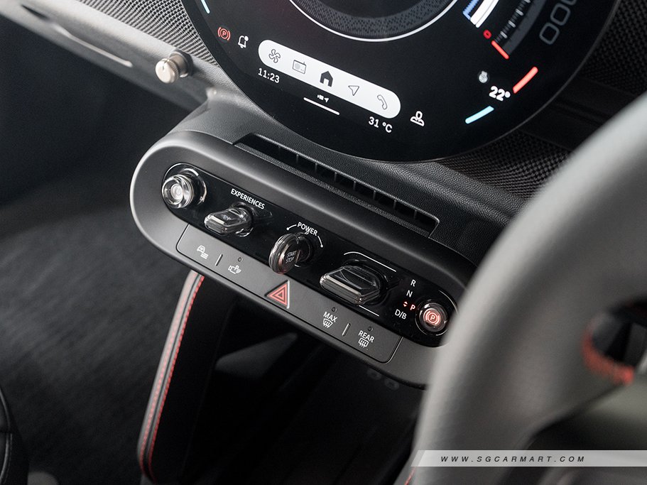 https://i.i-sgcm.com/new_cars/cars/22044/22044_g31