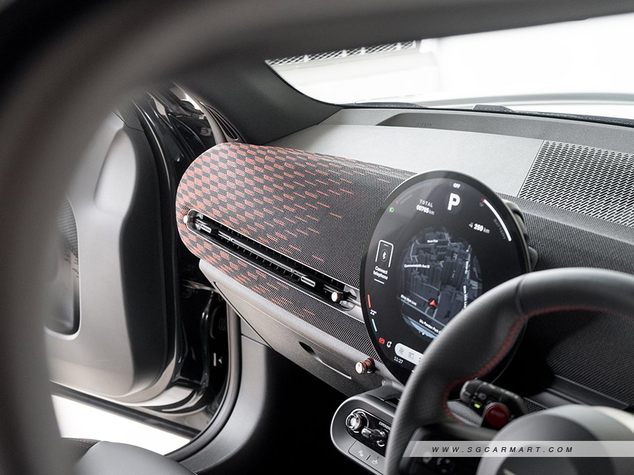 https://i.i-sgcm.com/new_cars/cars/22044/22044_g33