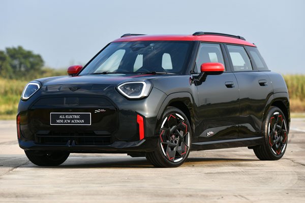 MINI John Cooper Works Aceman Electric image