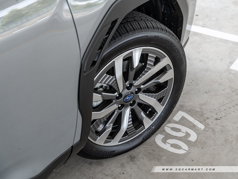 https://i.i-sgcm.com/new_cars/cars/22046/22046_g13