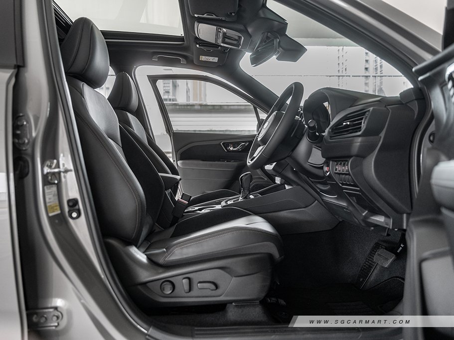 https://i.i-sgcm.com/new_cars/cars/22046/22046_g26