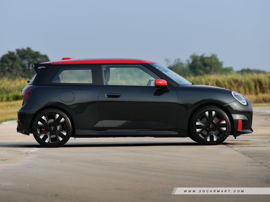 https://i.i-sgcm.com/new_cars/cars/22048/22048_g3