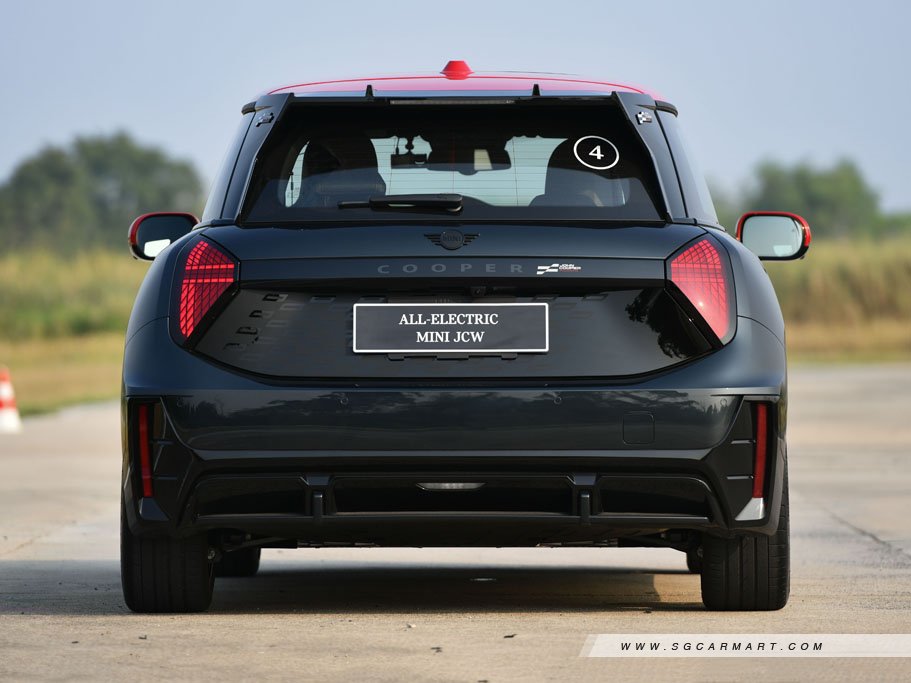 https://i.i-sgcm.com/new_cars/cars/22048/22048_g5