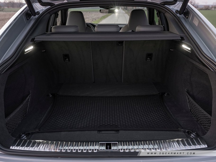 Audi e-tron Sportback Electric 11