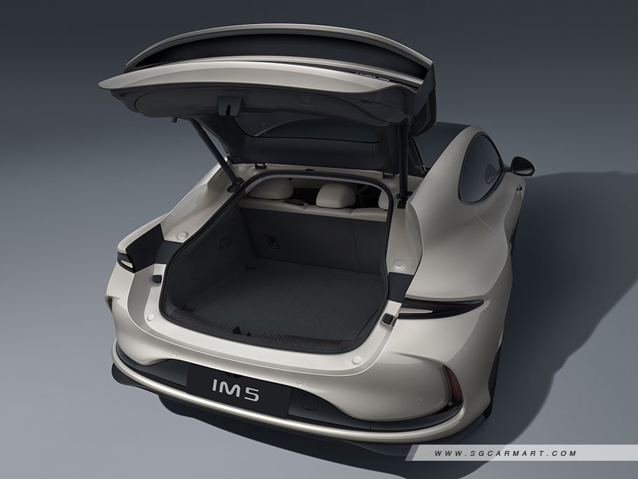https://i.i-sgcm.com/new_cars/cars/22058/22058_g18