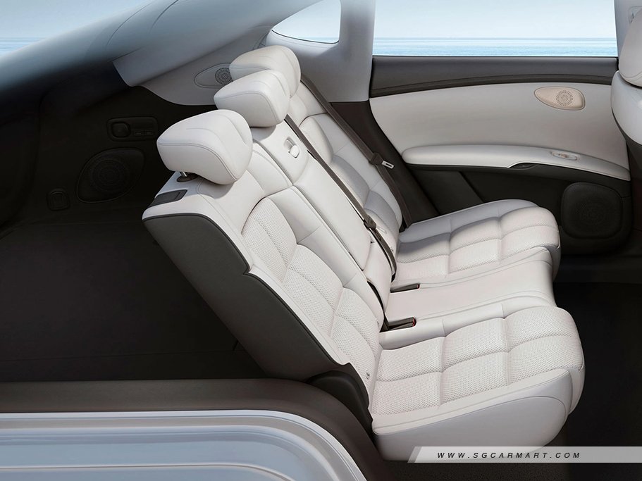 https://i.i-sgcm.com/new_cars/cars/22061/22061_g14