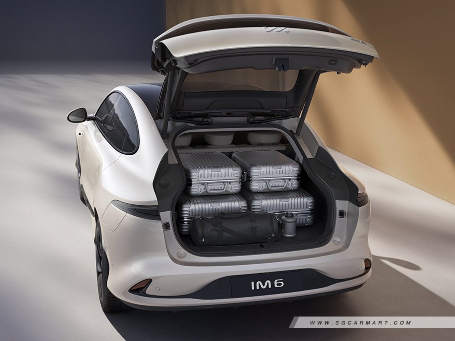 https://i.i-sgcm.com/new_cars/cars/22061/22061_g15
