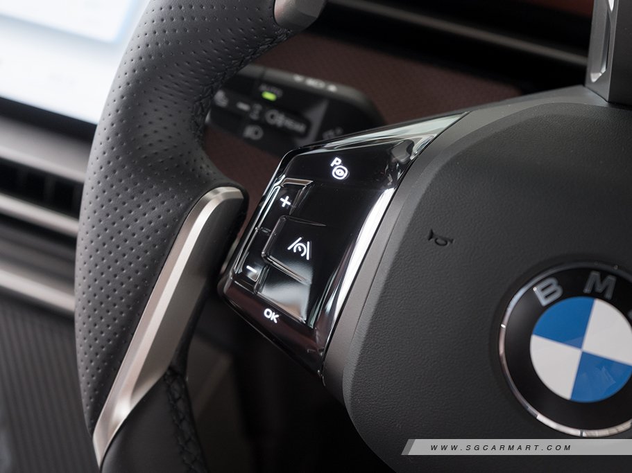 https://i.i-sgcm.com/new_cars/cars/22068/22068_g25