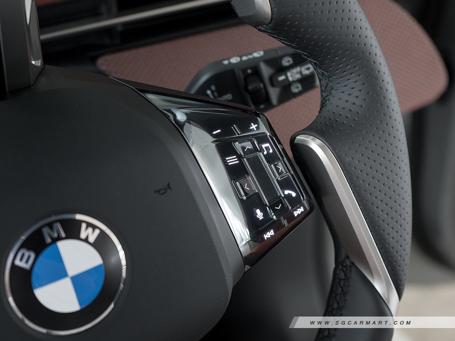 https://i.i-sgcm.com/new_cars/cars/22068/22068_g26