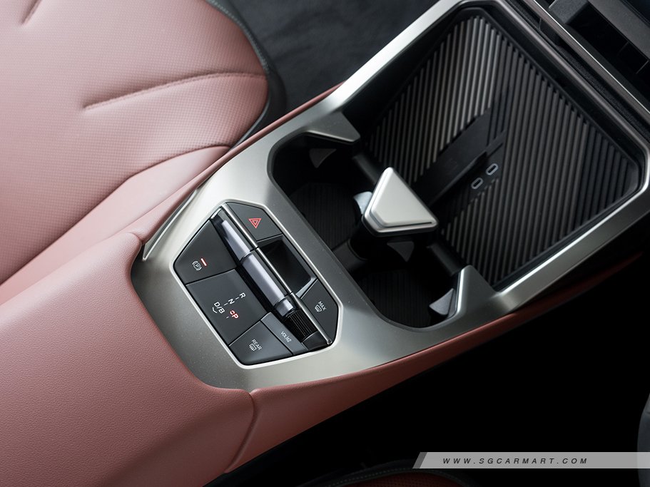 https://i.i-sgcm.com/new_cars/cars/22068/22068_g28