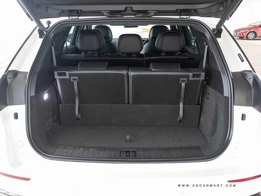 https://i.i-sgcm.com/new_cars/cars/22090/22090_g36