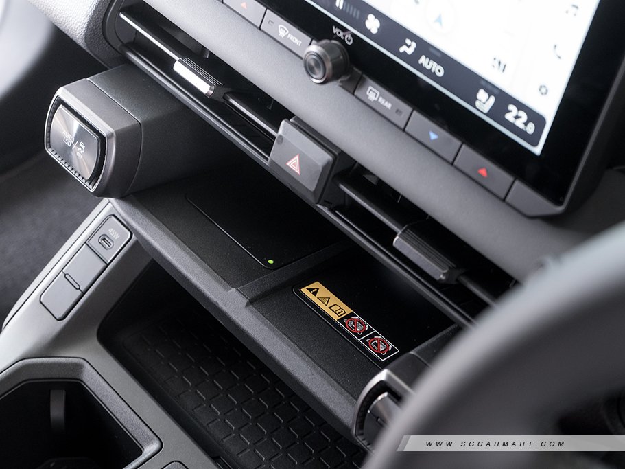 https://i.i-sgcm.com/new_cars/cars/22093/22093_g29