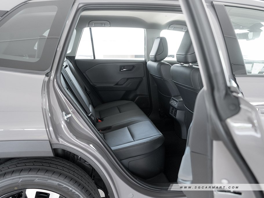 https://i.i-sgcm.com/new_cars/cars/22093/22093_g33