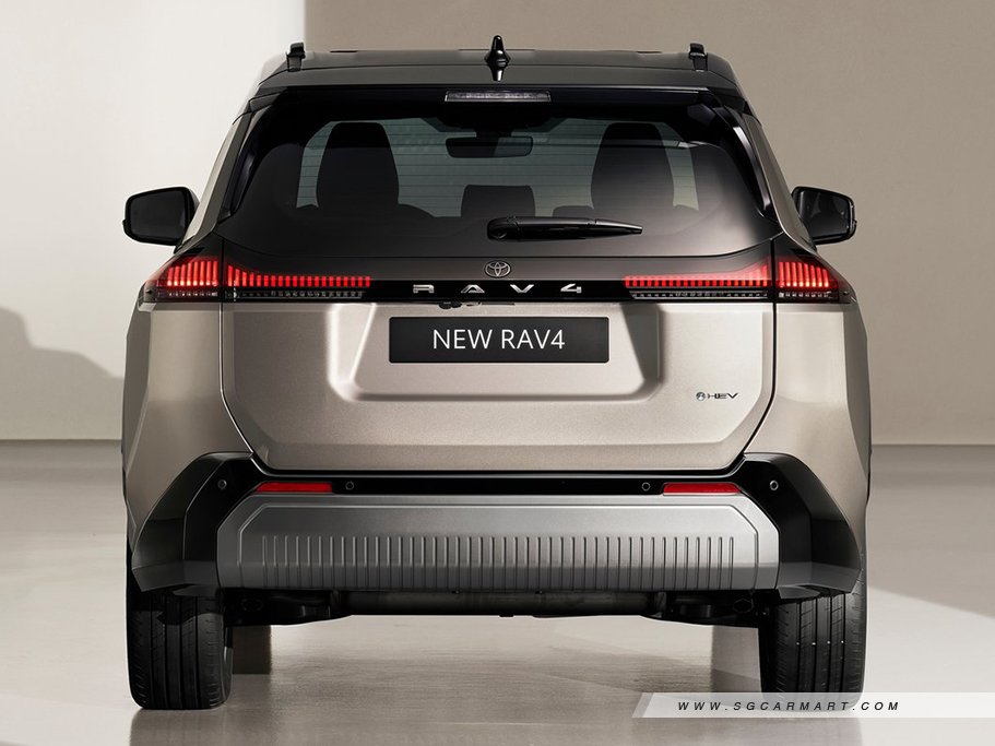 Toyota RAV4 Hybrid 6